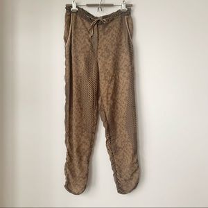 URBAN OUTFITTERS | SLIM DROP CROTCH PANT JOGGERS GEOMETRIC DESIGN LIGHTWEIGHT